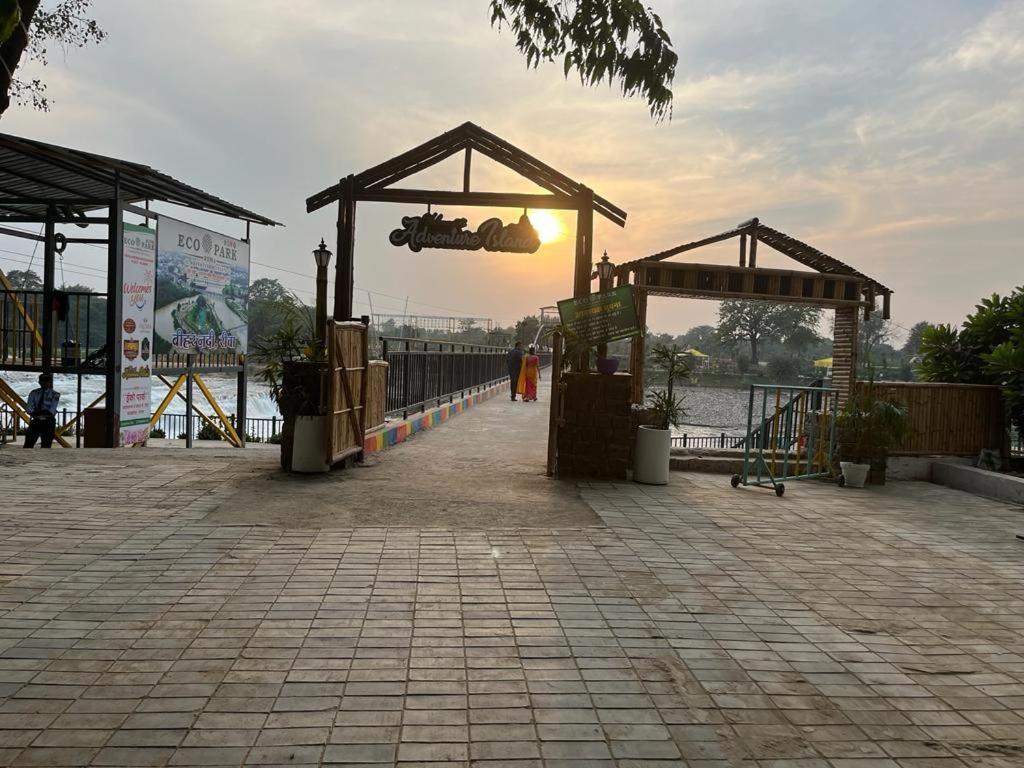 Hotel Eco Park Rewa Bagian luar foto