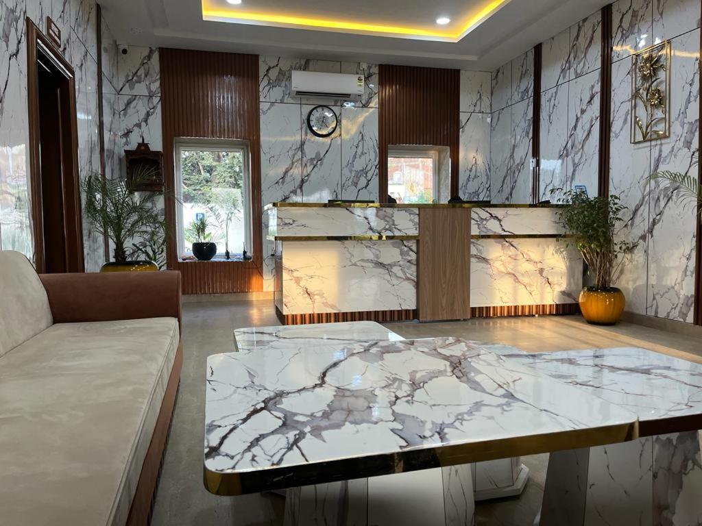 Hotel Eco Park Rewa Bagian luar foto