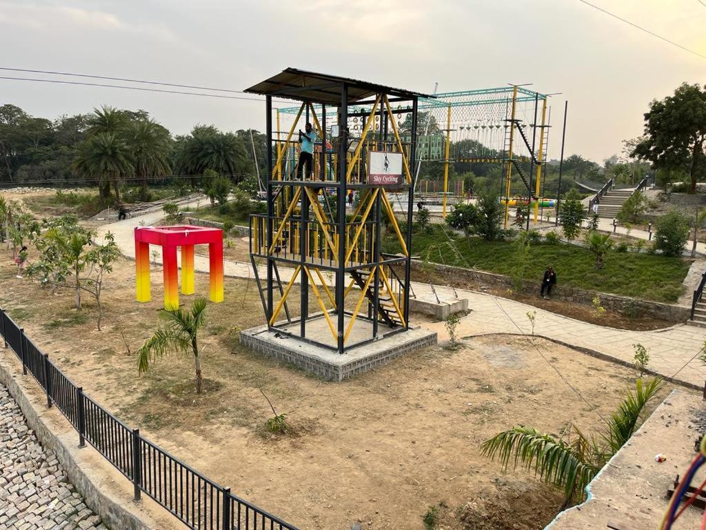 Hotel Eco Park Rewa Bagian luar foto