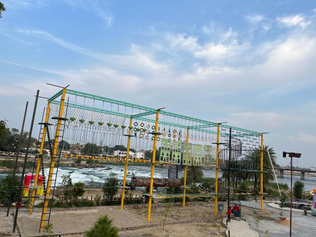 Hotel Eco Park Rewa Bagian luar foto