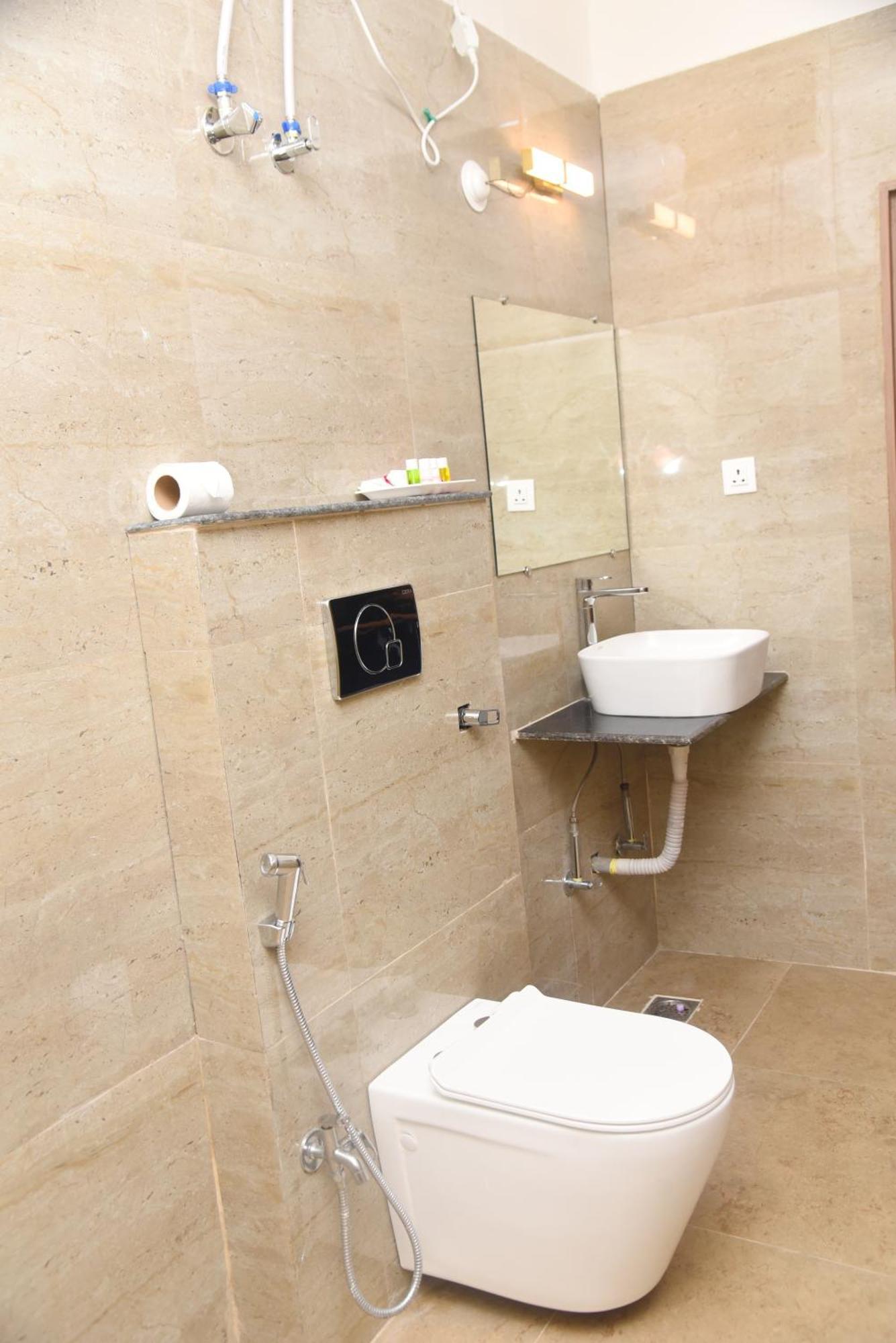 Hotel Eco Park Rewa Bagian luar foto