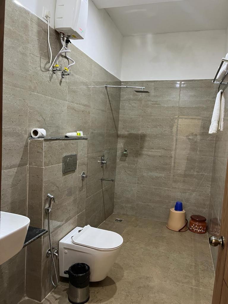 Hotel Eco Park Rewa Bagian luar foto